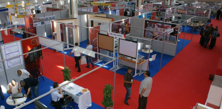 77178_434071800029845_61358619_n